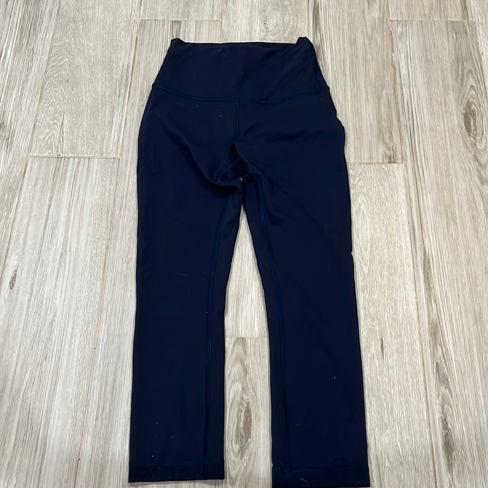 Lululemon navy wonder under leggings 25’ inch seam